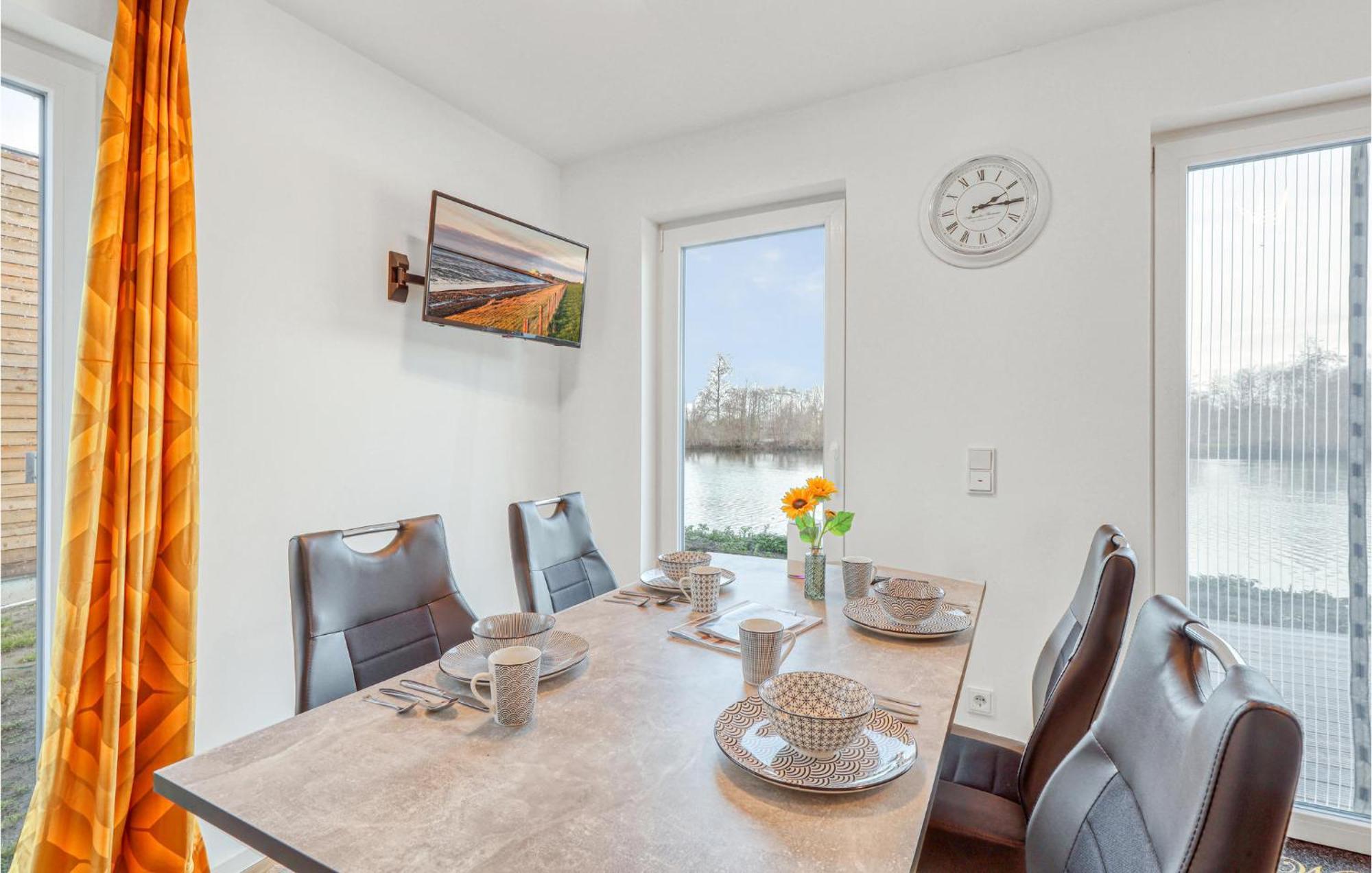 Nice Home In Tossens With Kitchen Eksteriør bilde