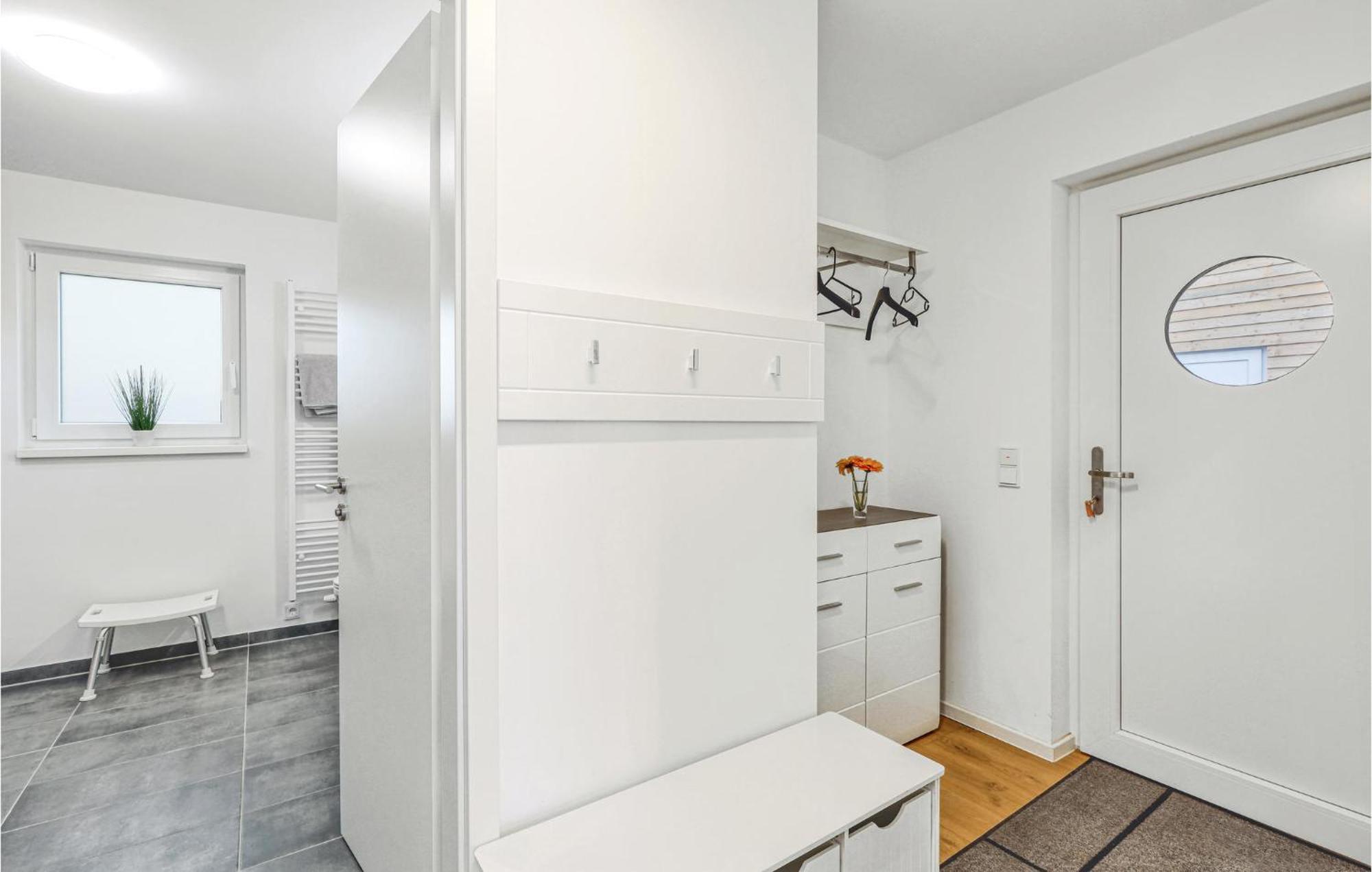 Nice Home In Tossens With Kitchen Eksteriør bilde