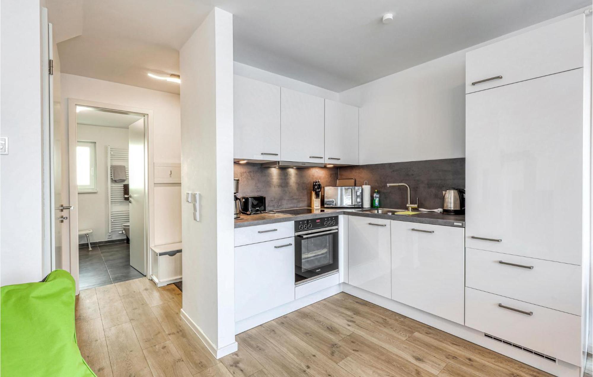 Nice Home In Tossens With Kitchen Eksteriør bilde
