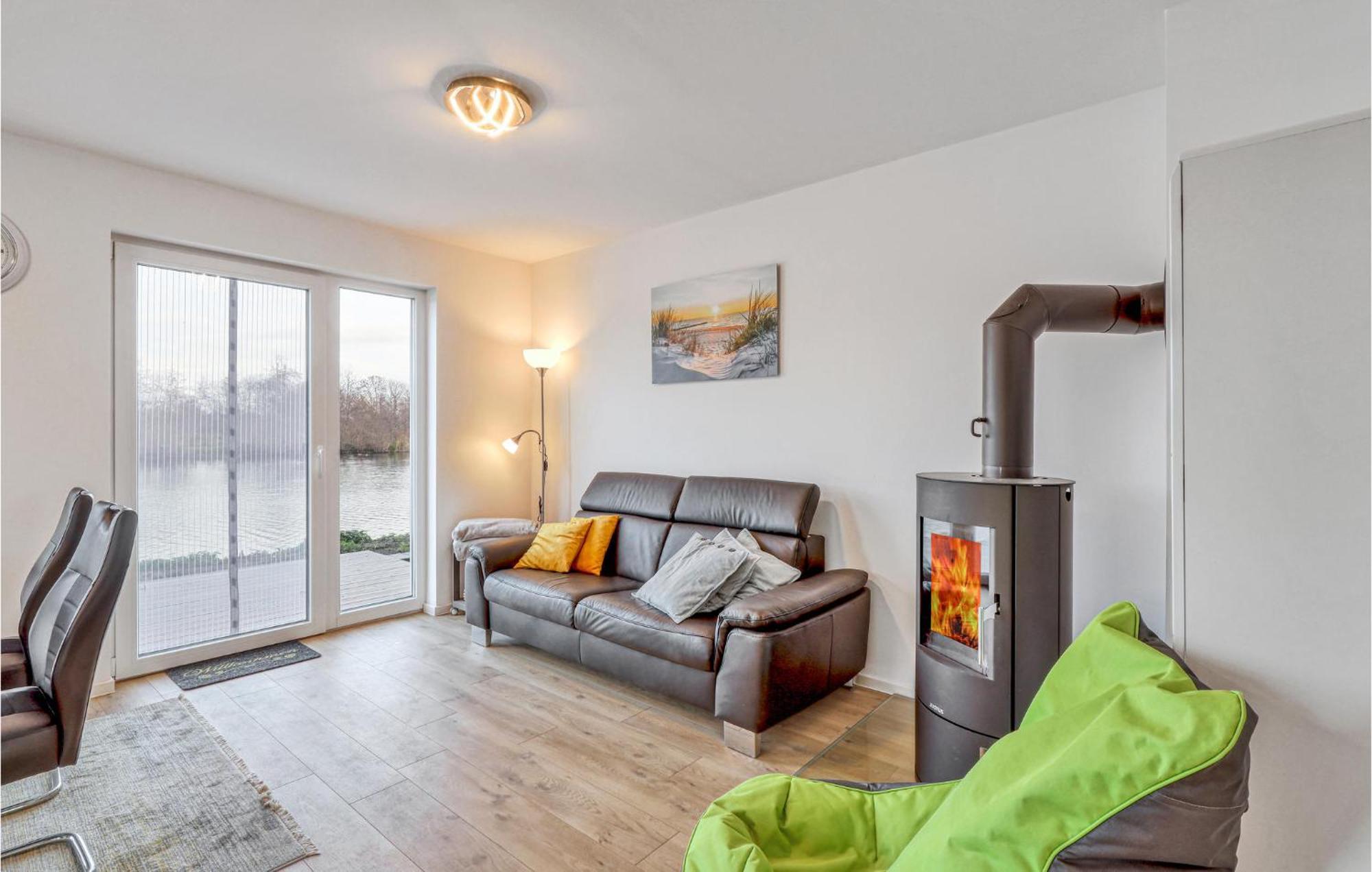 Nice Home In Tossens With Kitchen Eksteriør bilde
