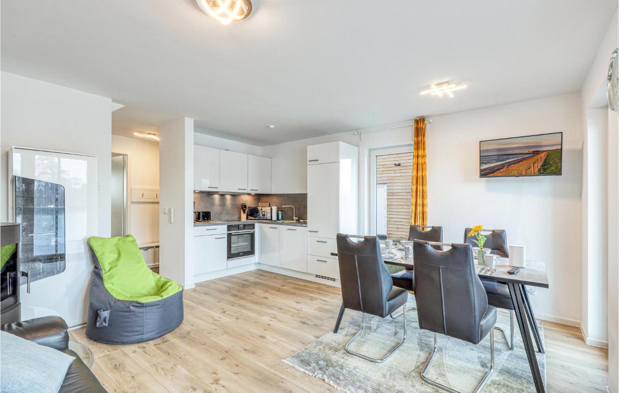 Nice Home In Tossens With Kitchen Eksteriør bilde